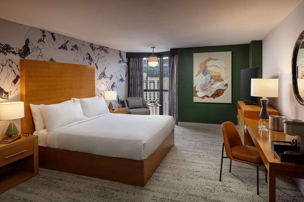 Whitney Peak Hotel Reno, Tapestry Collection By Hilton Phòng bức ảnh